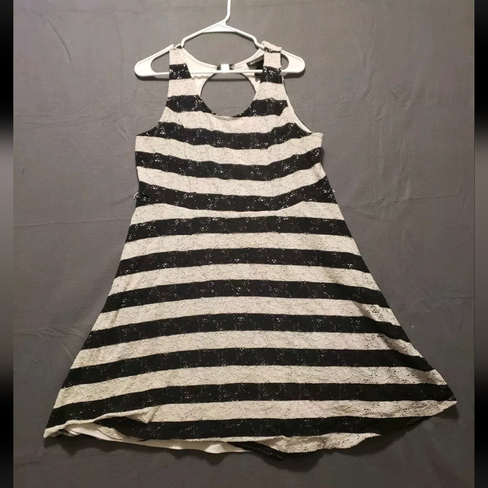 Lane Bryant Size 18 Black & White